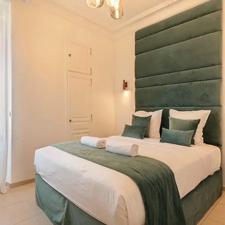 Luxueuse 7 Avec Piscine - *