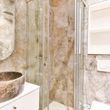 Luxueuse 7 Avec Piscine - * Cannes